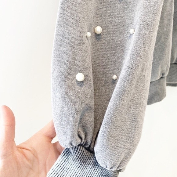 𝅺distressed sweatshirt with pearls from Italy - Picture 7 of 12
